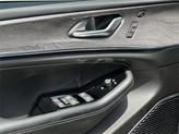 Thumbnail of 2022 Diamond Black Crystal Pearlcoat Jeep Grand Cherokee