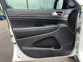 Thumbnail of 2019 Bright White Clearcoat Jeep Grand Cherokee
