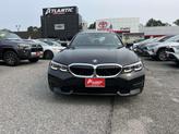 Thumbnail of 2019 Black Sapphire Metallic BMW 330