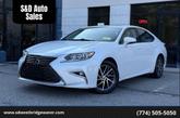 Photo of 2017 Eminent White Pearl Lexus ES 350