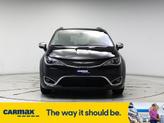 Thumbnail of 2019 Black Chrysler Pacifica