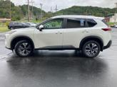 Thumbnail of 2022 White Nissan Rogue