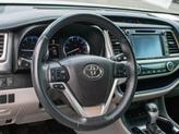 Thumbnail of 2016 Silver Sky Metallic Toyota Highlander