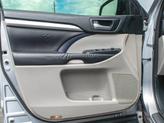 Thumbnail of 2016 Silver Sky Metallic Toyota Highlander