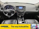 Thumbnail of 2014 White Nissan Pathfinder