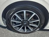 Thumbnail of 2018 White Platinum Tri-Coat Metallic Lincoln Continental