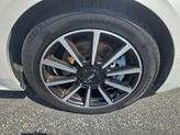 Thumbnail of 2018 White Platinum Tri-Coat Metallic Lincoln Continental