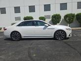 Thumbnail of 2018 White Platinum Tri-Coat Metallic Lincoln Continental