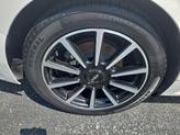 Thumbnail of 2018 White Platinum Tri-Coat Metallic Lincoln Continental