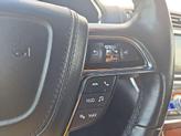 Thumbnail of 2018 White Platinum Tri-Coat Metallic Lincoln Continental