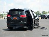 Thumbnail of 2019 Brilliant Black Crystal Pearlcoat Chrysler Pacifica