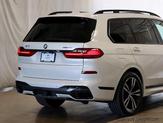 Thumbnail of 2022 Mineral White Metallic BMW X7