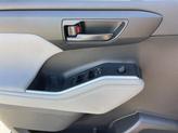 Thumbnail of 2023 Celestial Silver Metallic Toyota Highlander