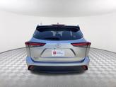 Thumbnail of 2023 Celestial Silver Metallic Toyota Highlander