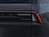 Thumbnail of 2025 Infinite Black Metallic Clearcoat Lincoln Navigator