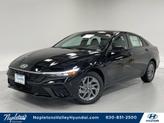 Photo of 2025 Black Hyundai ELANTRA HEV