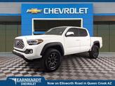 Photo of 2021 Super White Toyota Tacoma