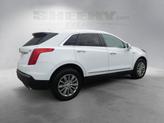 Thumbnail of 2017 Crystal White Tricoat Cadillac XT5