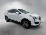 Thumbnail of 2017 Crystal White Tricoat Cadillac XT5