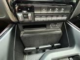 Thumbnail of 2024 Diamond Black Crystal Pearlcoat RAM 1500