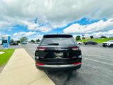 Thumbnail of 2025 Diamond Black Crystal Pearlcoat Jeep Grand Cherokee