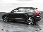 Thumbnail of 2025 Onyx Black Metallic Volvo XC40