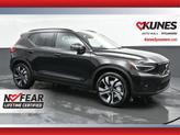 Photo of 2025 Onyx Black Metallic Volvo XC40