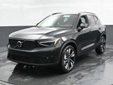 Thumbnail of 2025 Onyx Black Metallic Volvo XC40