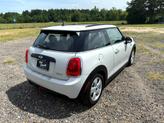 Thumbnail of 2018 White MINI Hardtop