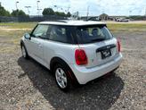 Thumbnail of 2018 White MINI Hardtop