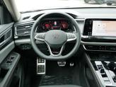 Thumbnail of 2025 Avocado Green Pearl Volkswagen Atlas
