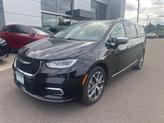 Thumbnail of 2021 Brilliant Black Crystal Pearlcoat Chrysler Pacifica