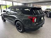 Thumbnail of 2022 Green Ford Explorer