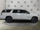 Thumbnail of 2023 Iridescent Pearl Tricoat Chevrolet Suburban