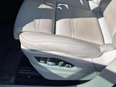 Thumbnail of 2020 Carrara White Metallic Porsche Cayenne