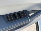 Thumbnail of 2020 Carrara White Metallic Porsche Cayenne