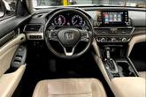 Thumbnail of 2018 Platinum White Pearl Honda Accord