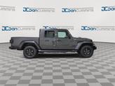 Thumbnail of 2025 Granite Crystal Clearcoat Metallic Jeep Gladiator