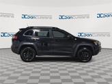 Thumbnail of 2022 Diamond Black Jeep Cherokee