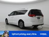 Thumbnail of 2020 White Chrysler Pacifica