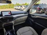 Thumbnail of 2022 Oxford White Ford Escape