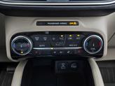 Thumbnail of 2022 Oxford White Ford Escape