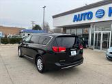 Thumbnail of 2017 Black Chrysler Pacifica