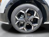 Thumbnail of 2025 Snow White Pearl Kia Niro