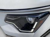 Thumbnail of 2025 Snow White Pearl Kia Niro