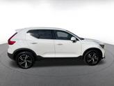 Thumbnail of 2024 Crystal White Metallic Volvo XC40