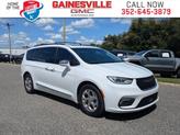 Photo of 2022 Bright White Clearcoat Chrysler Pacifica
