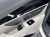 Thumbnail of 2025 White Platinum Tri-Coat Metallic Lincoln Nautilus