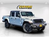 Photo of 2025 Bright White Clearcoat Jeep Gladiator