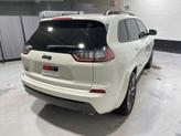 Thumbnail of 2019 Pearl White Pearlcoat Jeep Cherokee